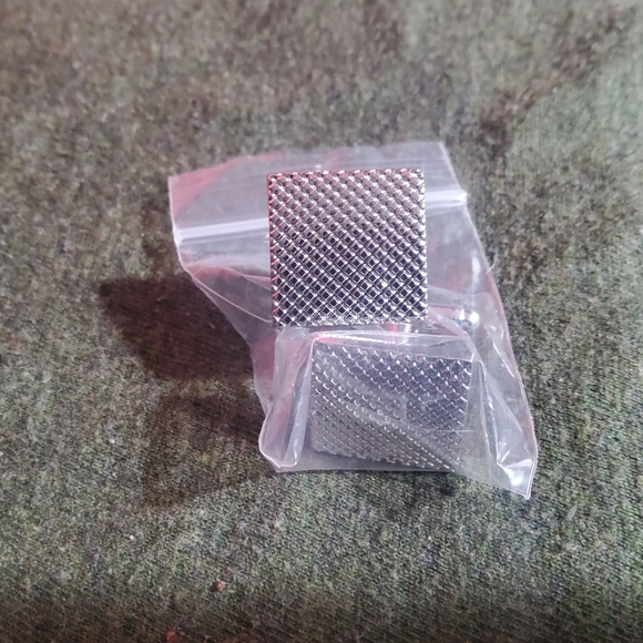 Assorted kohl's brand cufflinks. - Picture 7 of 11